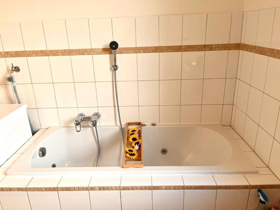 Doppelzimmer Mit Terrasse In Privatem Zuhause Lübeck Dış mekan fotoğraf